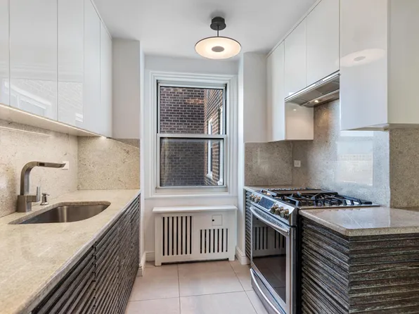 1270 5th Avenue image 6 of 23