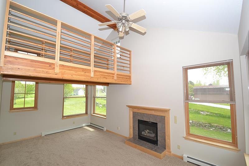 1646 N Friess Lake Dr, Hubertus, WI 53033 Zillow