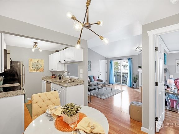 5th image of 14200 NE 171st Street #F202