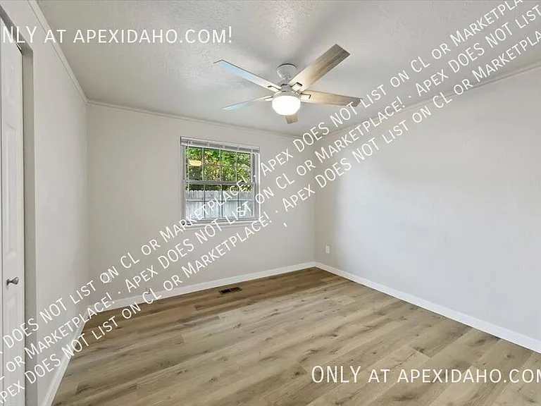 249 S Harlan Pl — Photo 21