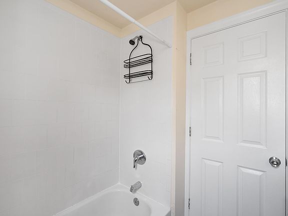 3rd image of 1631 N Bouvier St Floor 2