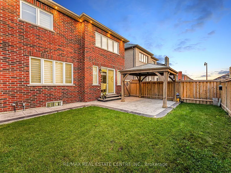 5 Forsyth Cres E — Photo 24