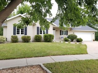 609 Tanner Ct, Holmen, WI 54636