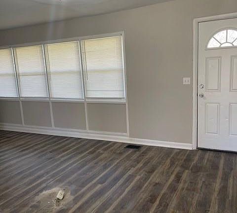 3rd image of 8671 Bobolink Dr