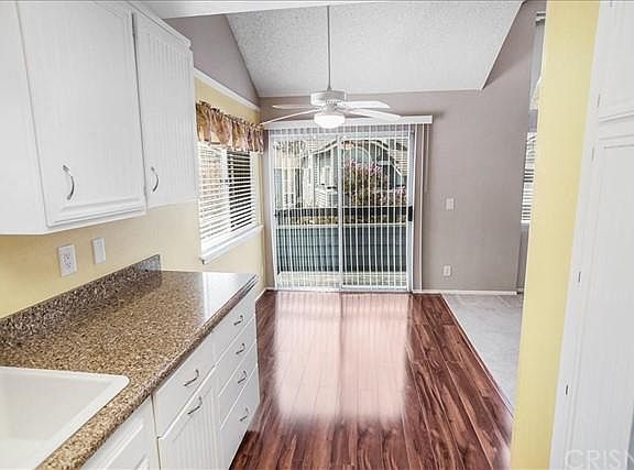 5th image of 26966 Flo Ln Unit 320