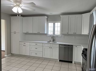 400 New York Ave FLOOR 2, Fort Lee, NJ 07024