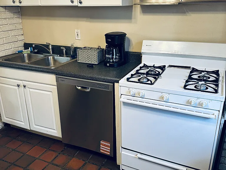 964 Ralph McGill Blvd NE #1 — Photo 2