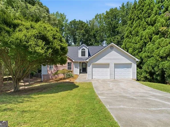 1545 Smoke Hill Dr NE, Hoschton, GA 30548