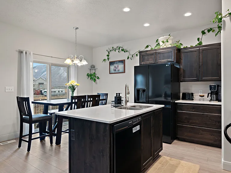 768 N Old Fort Dr — Photo 12