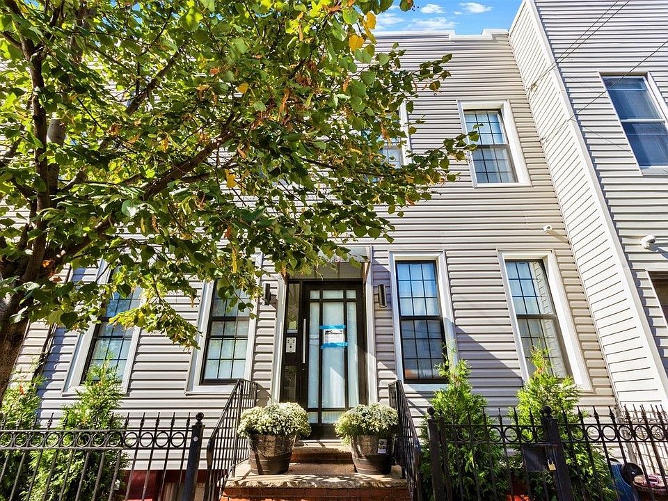 1st image of 808 Wyckoff Ave Unit 4