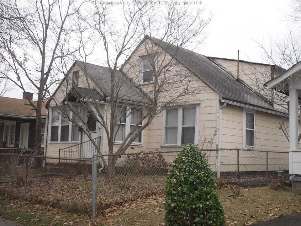 1st image of 205 10th Ave