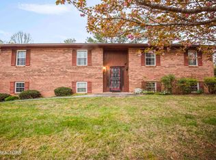 776 Blockhouse Valley Rd, Clinton, TN 37716