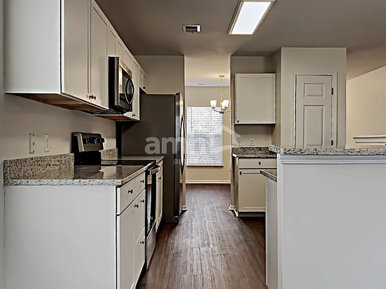 169 Decatur Dr — Photo 4