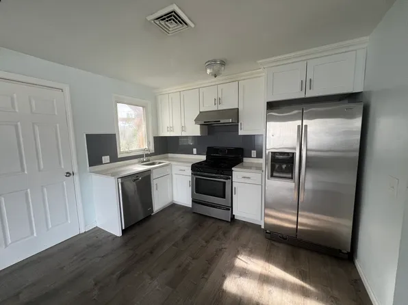 28 Elena St #1, Providence, RI 02904