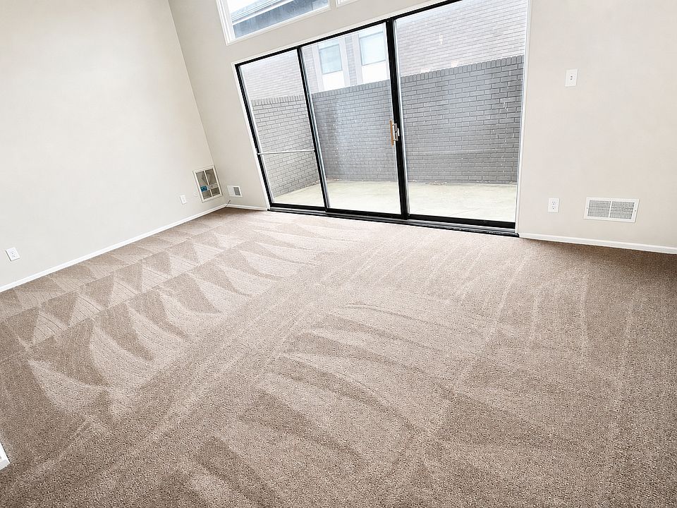 3-Bedroom - Living Room