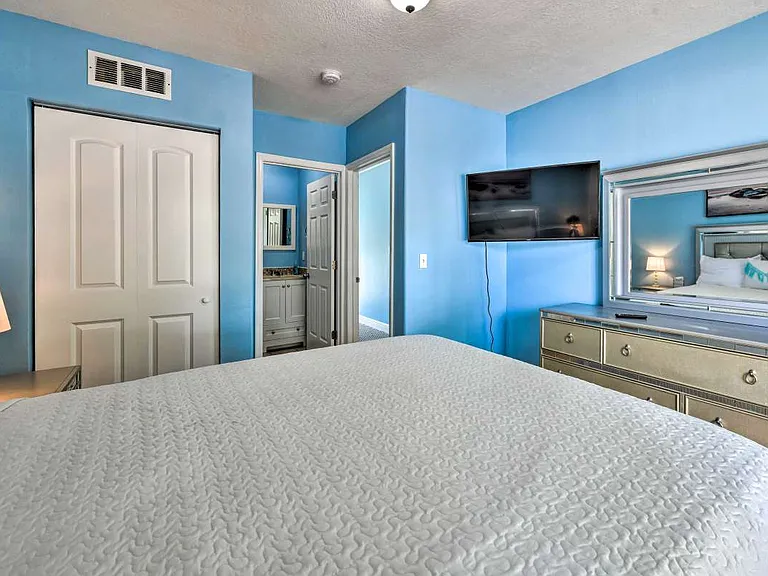 3rd bedroom with bathroom