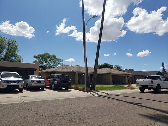 3rd image of 1621 E Julie Dr