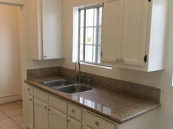 4th image of 538 N Alexandria Ave APT 24