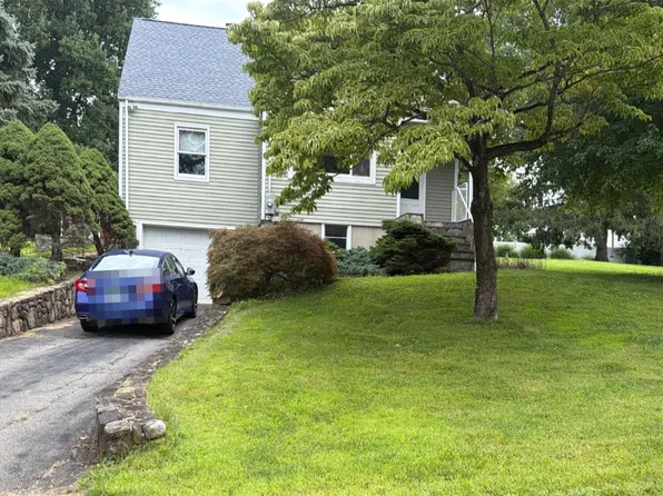 62 Hilltop View Rd, New Milford, CT 06776