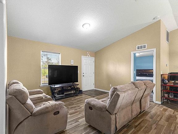 5th image of 16685 SW 25th Terrace Rd