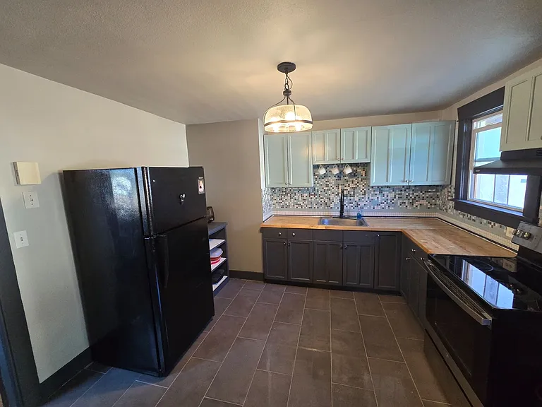420 W Shannon Ave — Photo 17