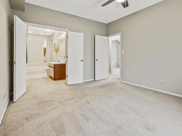 1665 Commodore Ct #7 — Photo 17