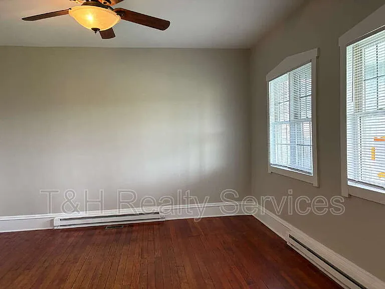 1258 E Naomi St — Photo 4