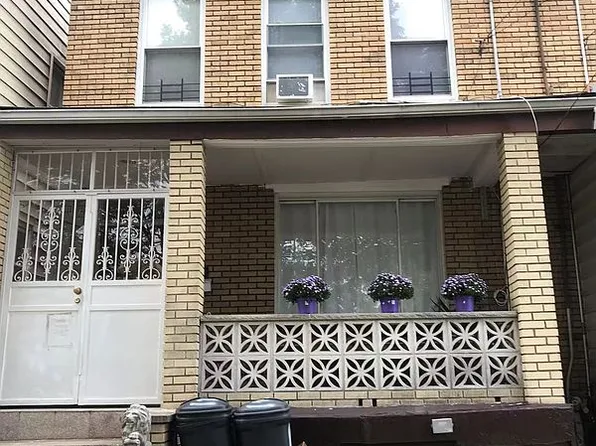 8911 91st Ave, Woodhaven, NY 11421