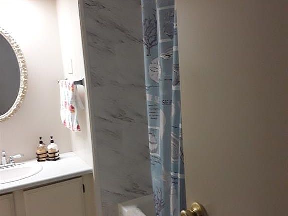 5th image of 221 Matecumbe Ln #234