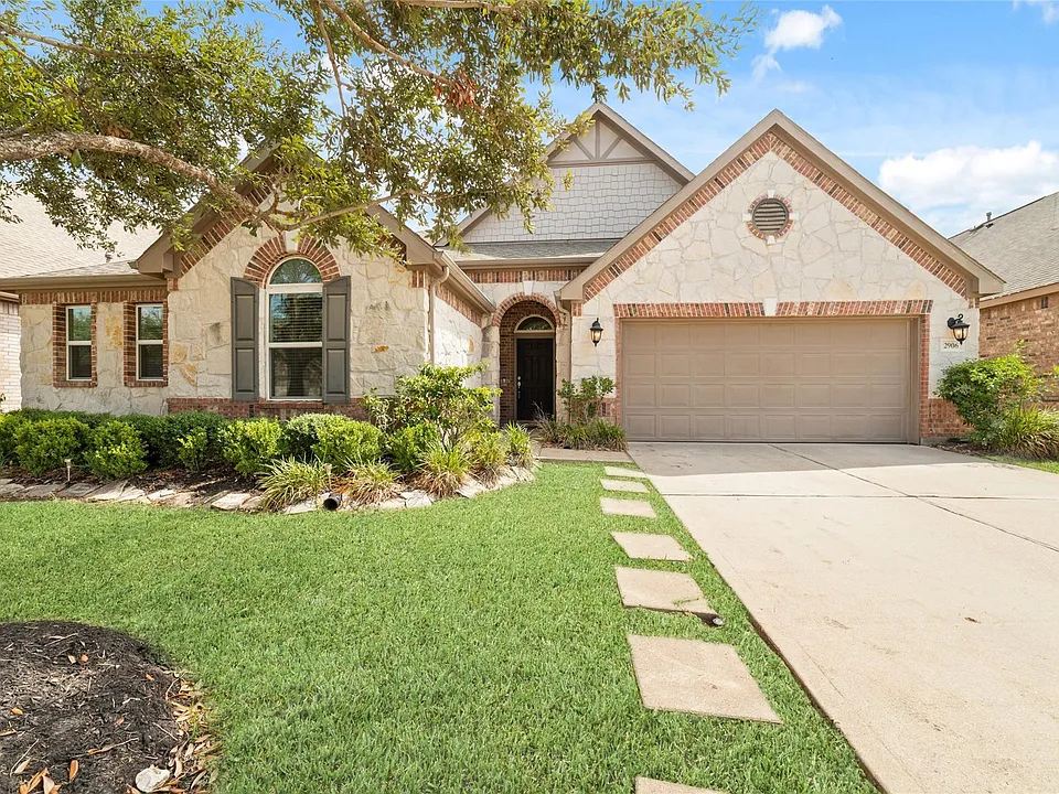 2906 Katy Town Ln