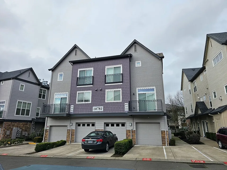10781 NE Red Wing Way #203