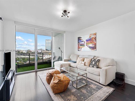 2nd image of 90 SW 3rd St APT 1406