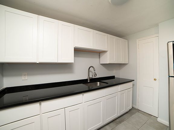 4th image of 1 Colby Ct #4007671