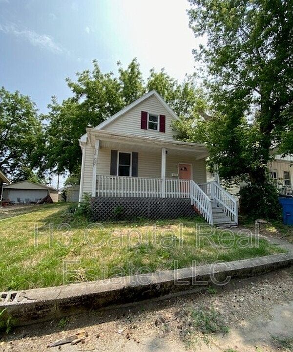 1st image of 146 E Penning Ave
