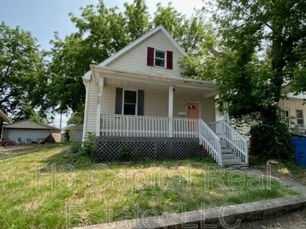 146 E Penning Ave, Wood River, IL 62095