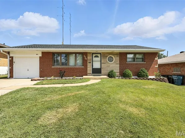 9509 Dorisann Ct, Saint Louis, MO 63123