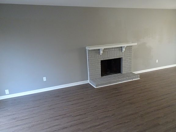 5th image of 205 Vickie Ct