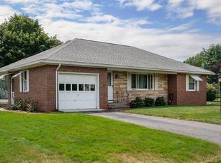 4 Fleury Ct, Easthampton, MA 01027