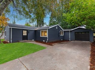 18412 12th Ave NE, Seattle, WA 98155