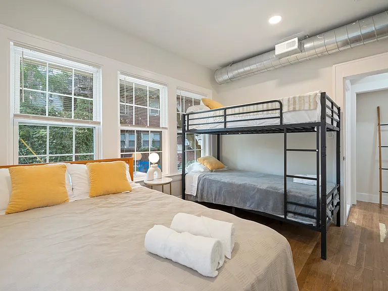 9400 Clifton Blvd #1 — Photo 18