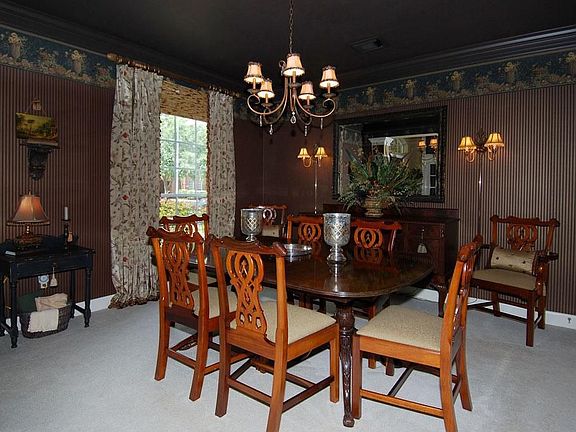 3rd image of 2306 Timbercreek Trl