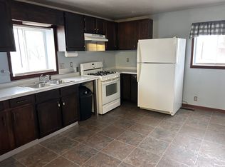 113 2nd Ave SW #1, Cresco, IA 52136