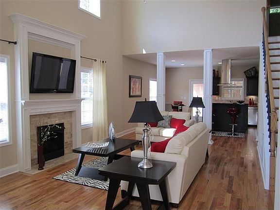 5th image of 3372 Lawson Ln