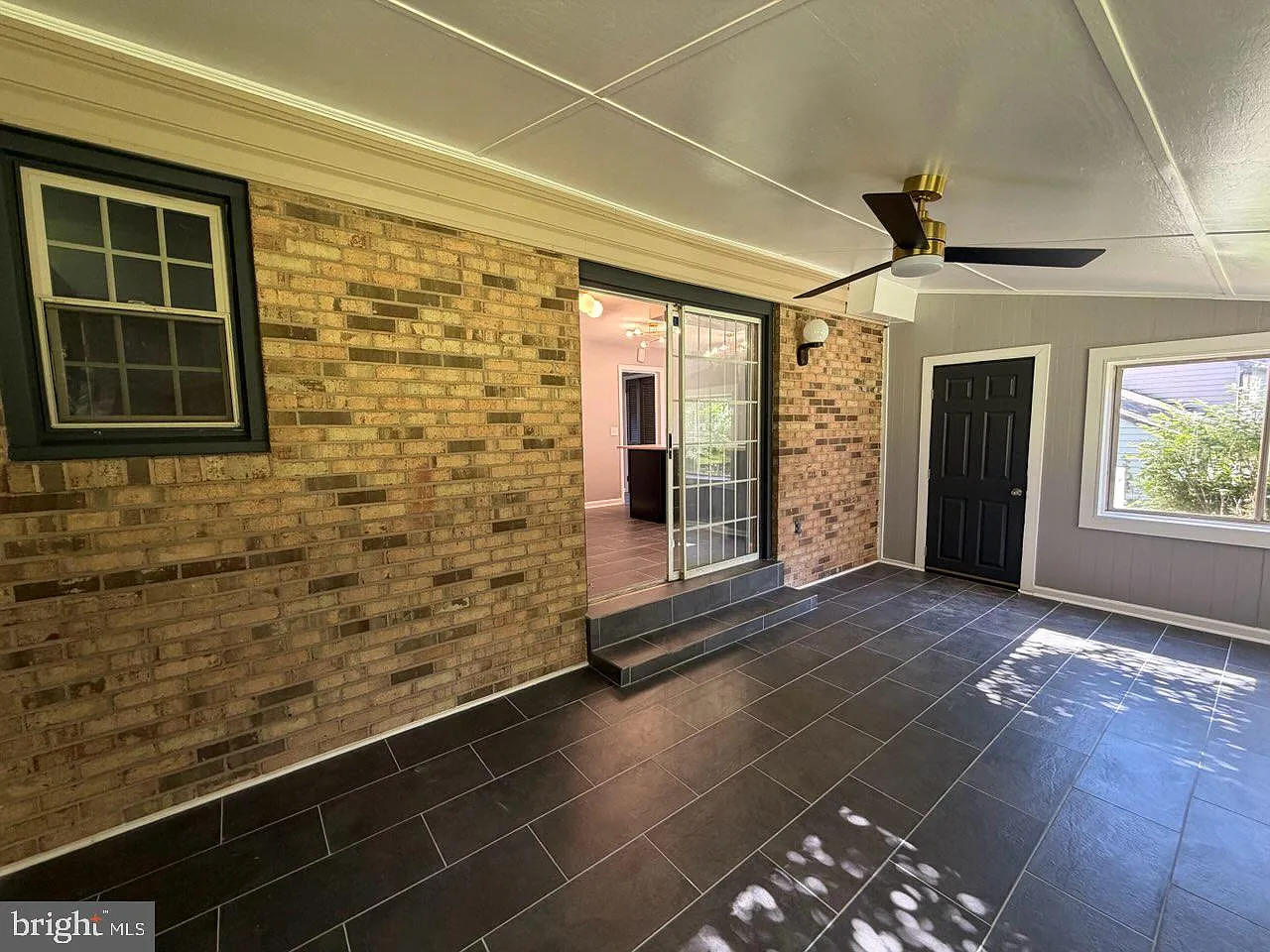 4 bed, 3.5 bath, 3512 sqft, $5,000 — Photo 4