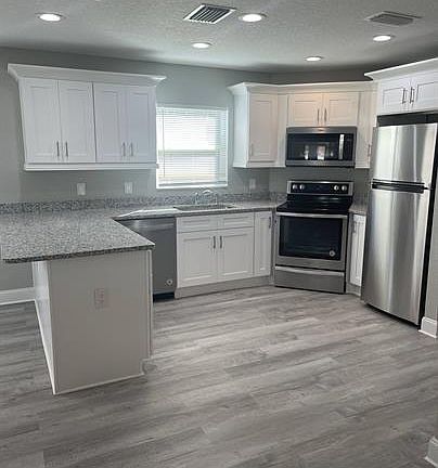 3rd image of 917 E Laura St #14747759