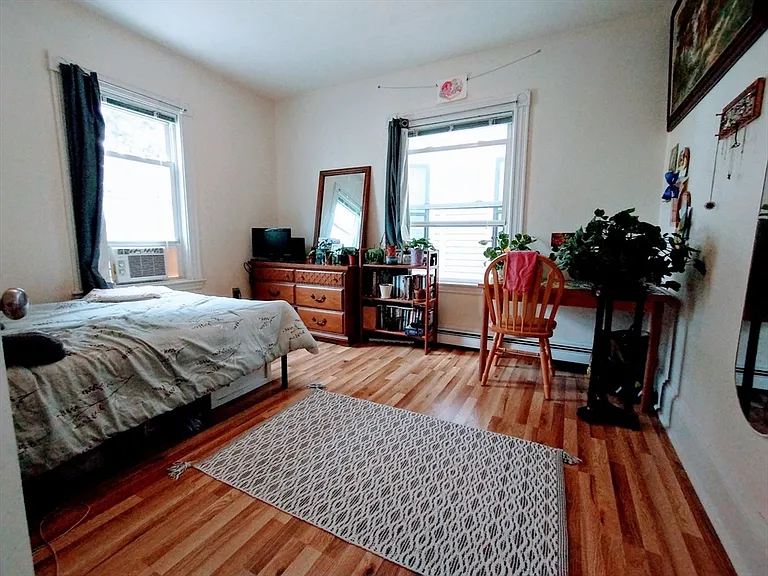 10 Hardwick St #2 — Photo 4