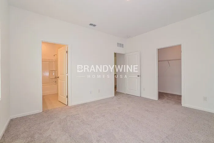 1574 Effra Way — Photo 9