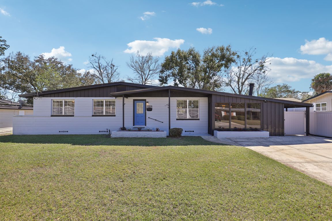 Waikiki Rd-S2502-001.jpg