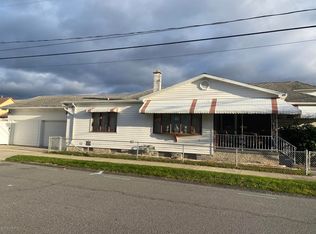 1638 Hawthorne St, Scranton, PA 18504