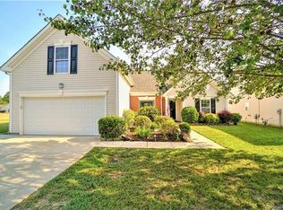 117 Hampshire Dr, Mooresville, NC 28115